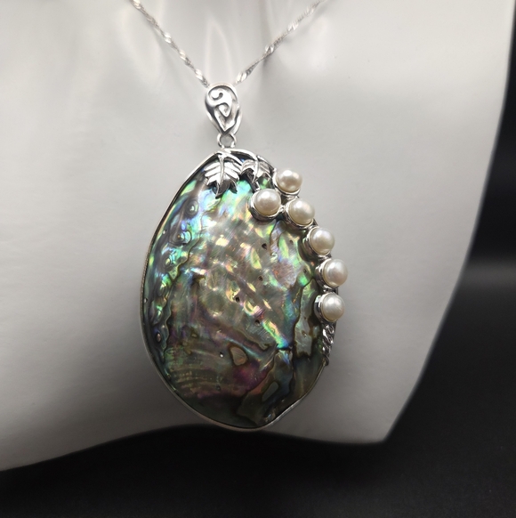 JTV Jewelry - Abalone Silver and Pearl Pendant Necklace. 18" Chain.